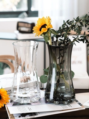 New Fashioned Luxury engraved handcrafted gift black glass vase