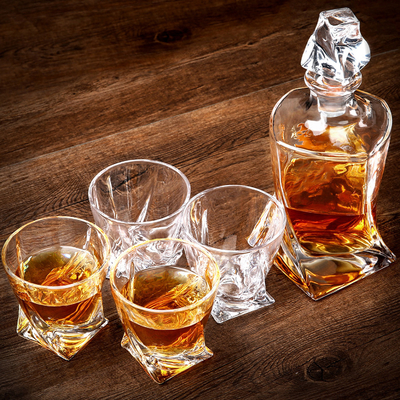 Classical Luxury Bar Craft Decanter Set 25Oz Decanter 260ml Cup