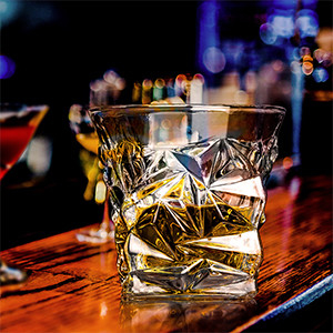 Stylish 185ml Crystal Whiskey Glass Set , Luxu Whiskey Glasses Heavy Weighted