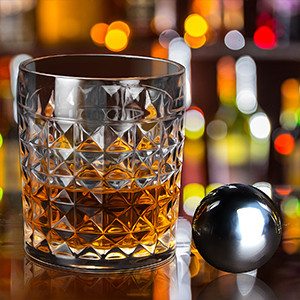 10.5 Oz Whiskey Decanter And Glass